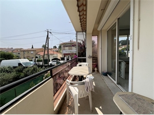 t5 à la location -   13013  MARSEILLE, surface 110 m2 location t5 - UBI483140588